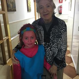 Santa Bárbara abuela y nieta